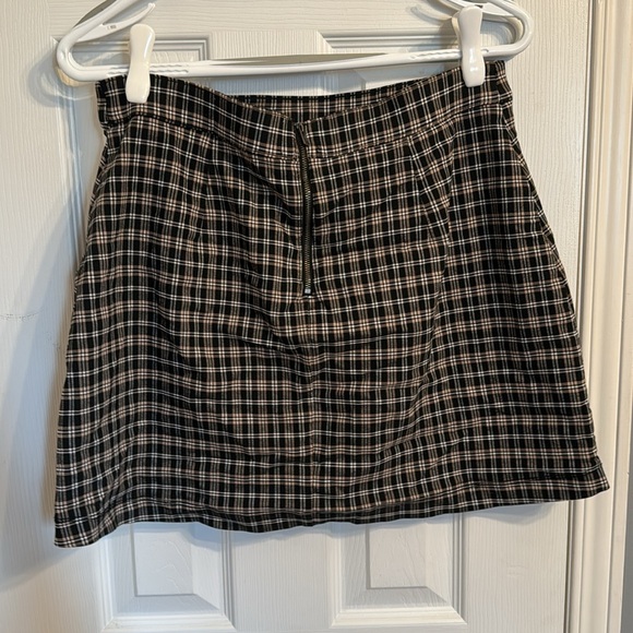 Plaid Skirt - Picture 3 of 3